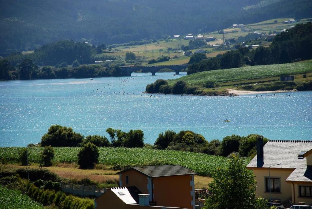 바헤이로스 Atico Con Vistas A La Ria Y A Foz 아파트 외부 사진